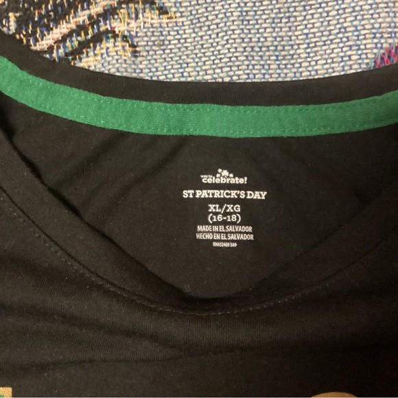 ST PATRICKS DAY WOMENS LOVE SHIRT. - Picture 3 of 3